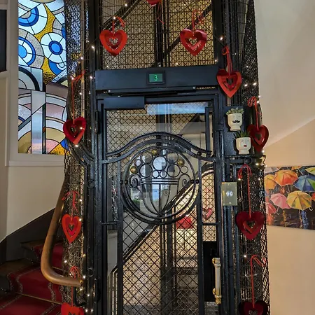Otel Virgina 3*
