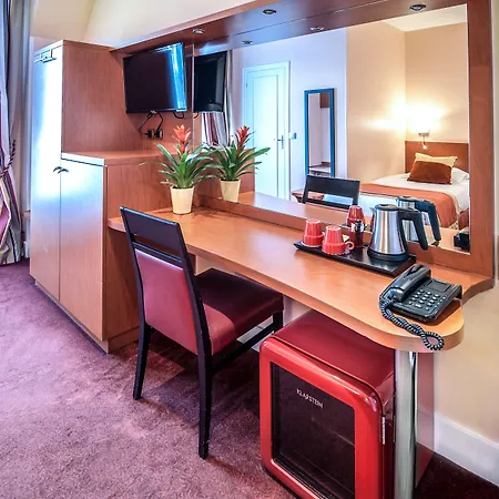 Virgina Otel Paris